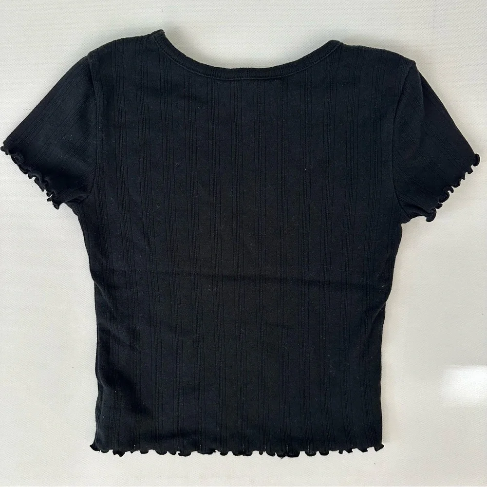 GAP Black Ribbed Top with Ruffled Edges Size S
